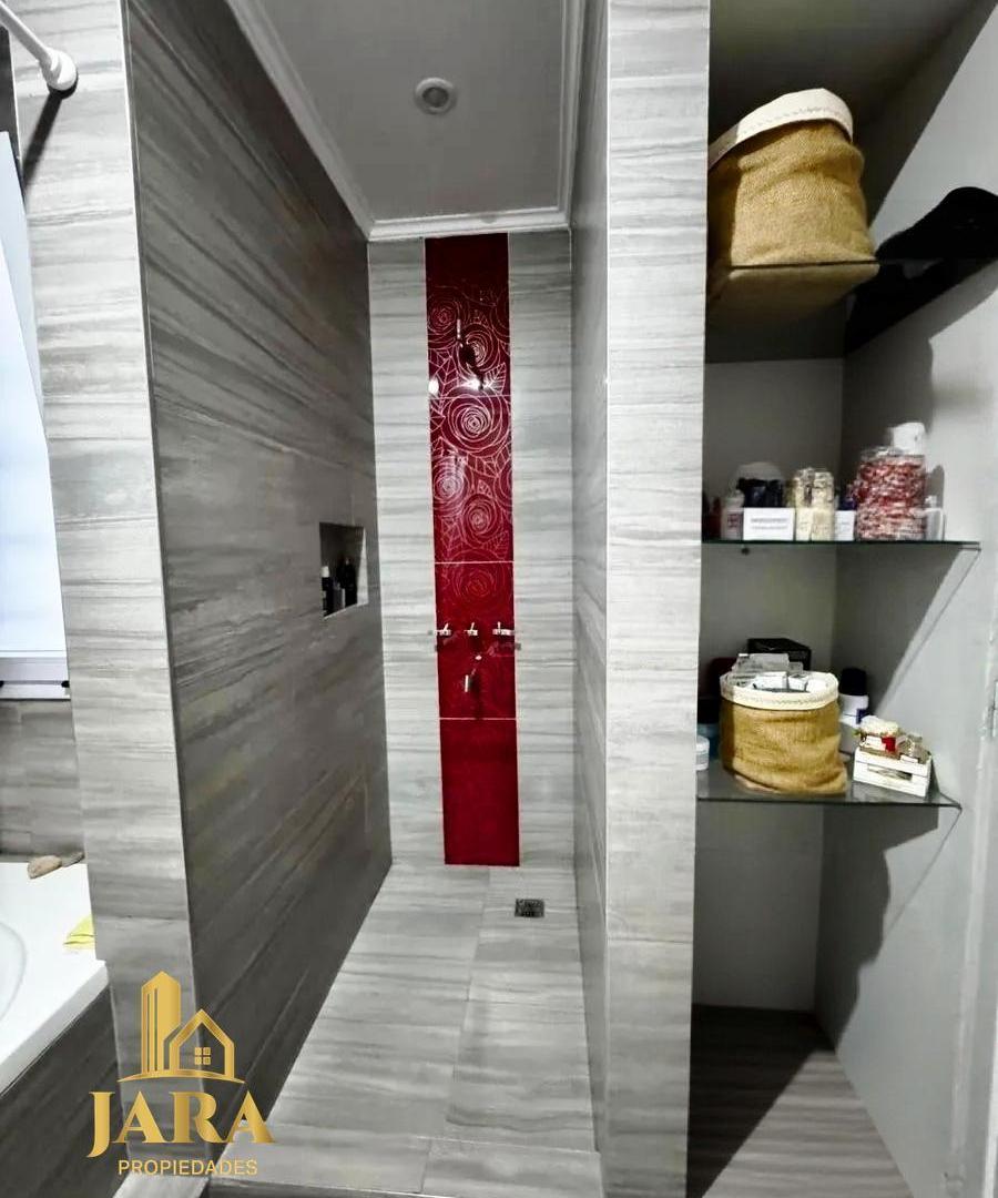Foto de VENTA CASA 5 amb 1166m², GRAN JARDIN, PILETA Y PARRILLA, imagen 5