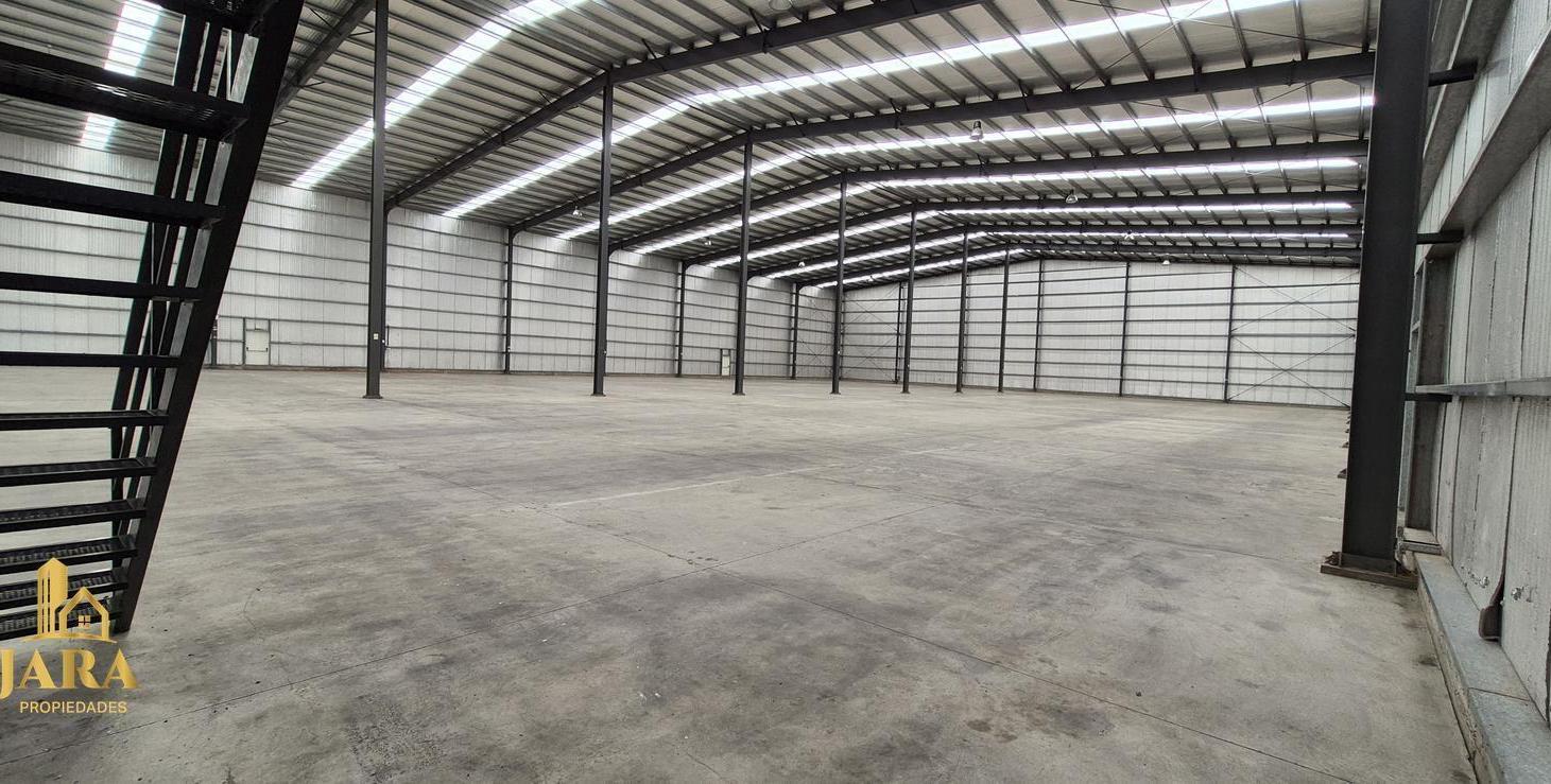 Foto de VENTA Nave Industrial 3.200 M2 LOTE 5.300 M2, imagen 1