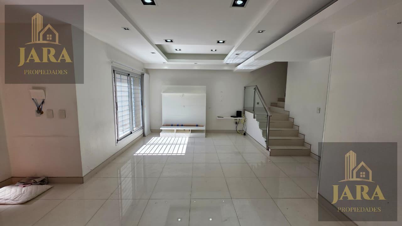 Foto de VENTA /ALQUILER Residencia de Lujo en Quilmes 400 m², pileta, quincho, imagen 4