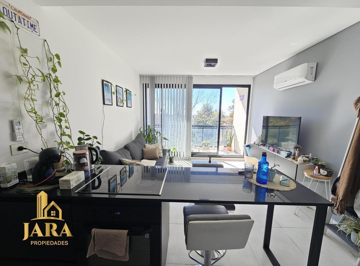 Foto de VENTA Departamento 2 ambientes BERNAL CENTRO, imagen 3