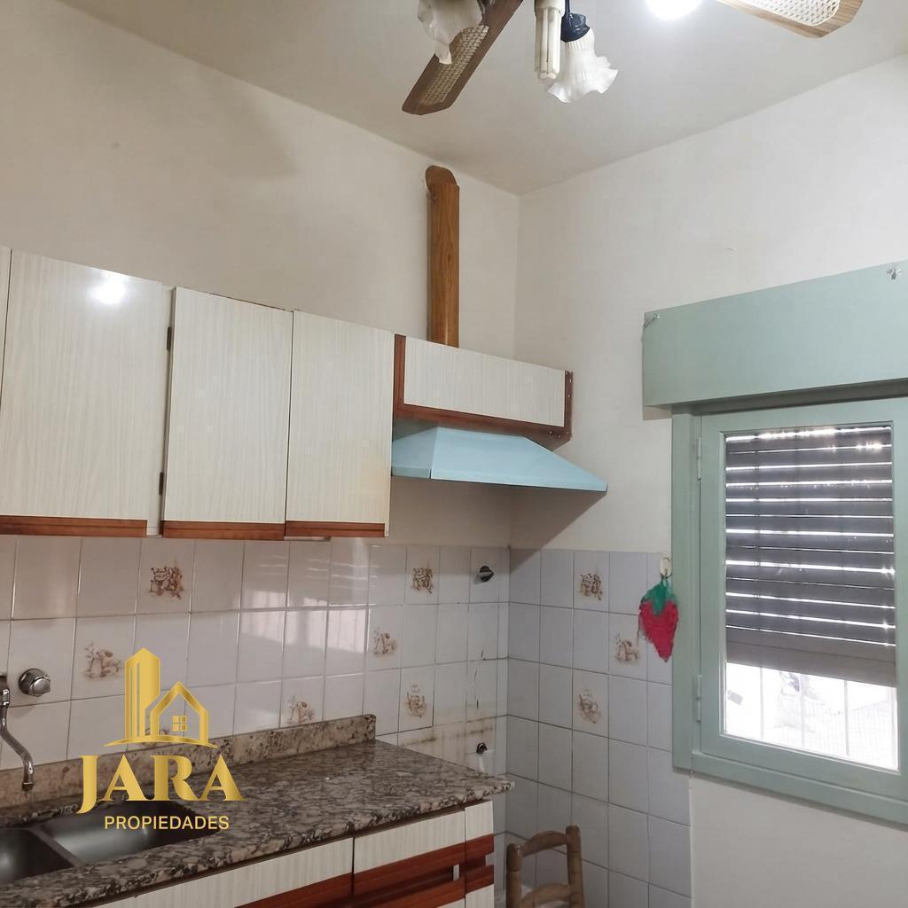 Foto de Venta Casa 3 ambientes con fondo , Ezpeleta, imagen 4