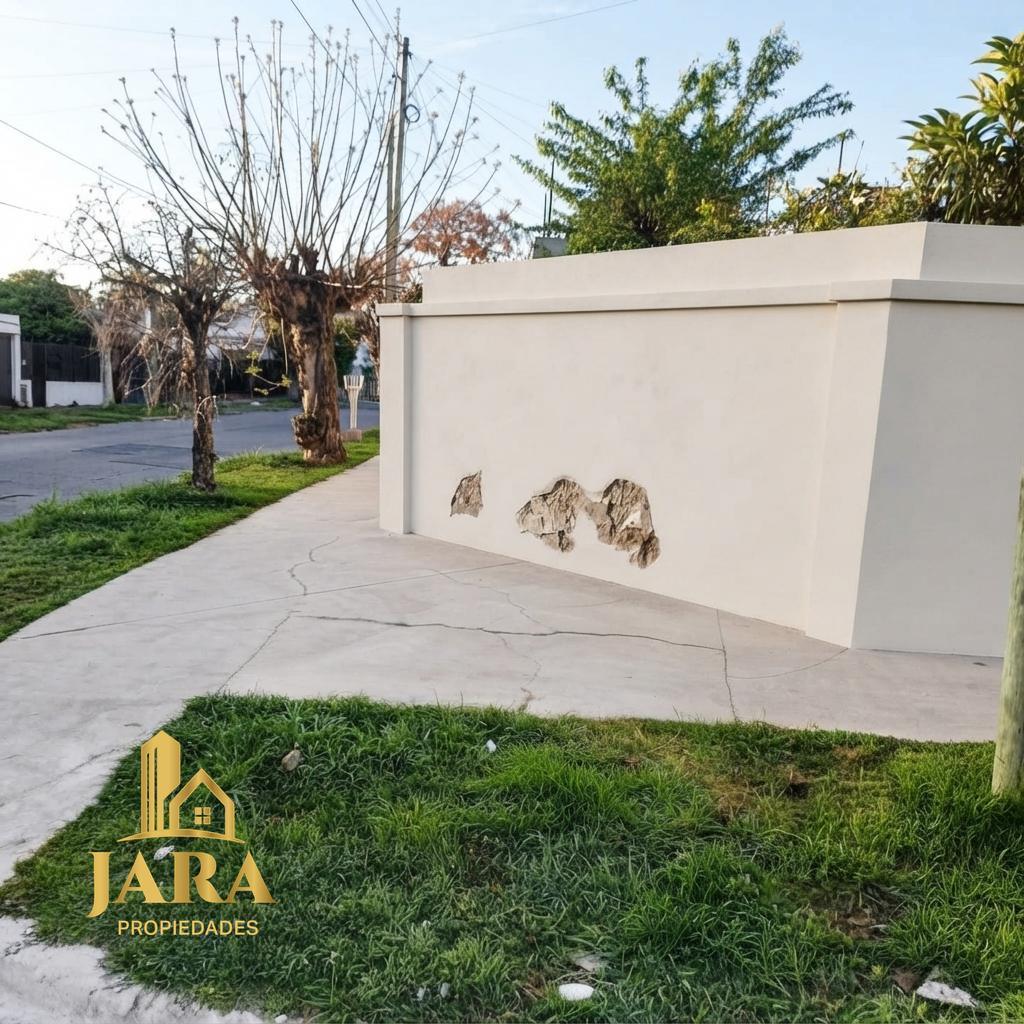 Foto de Venta Casa 3 ambientes con fondo , Ezpeleta, imagen 3