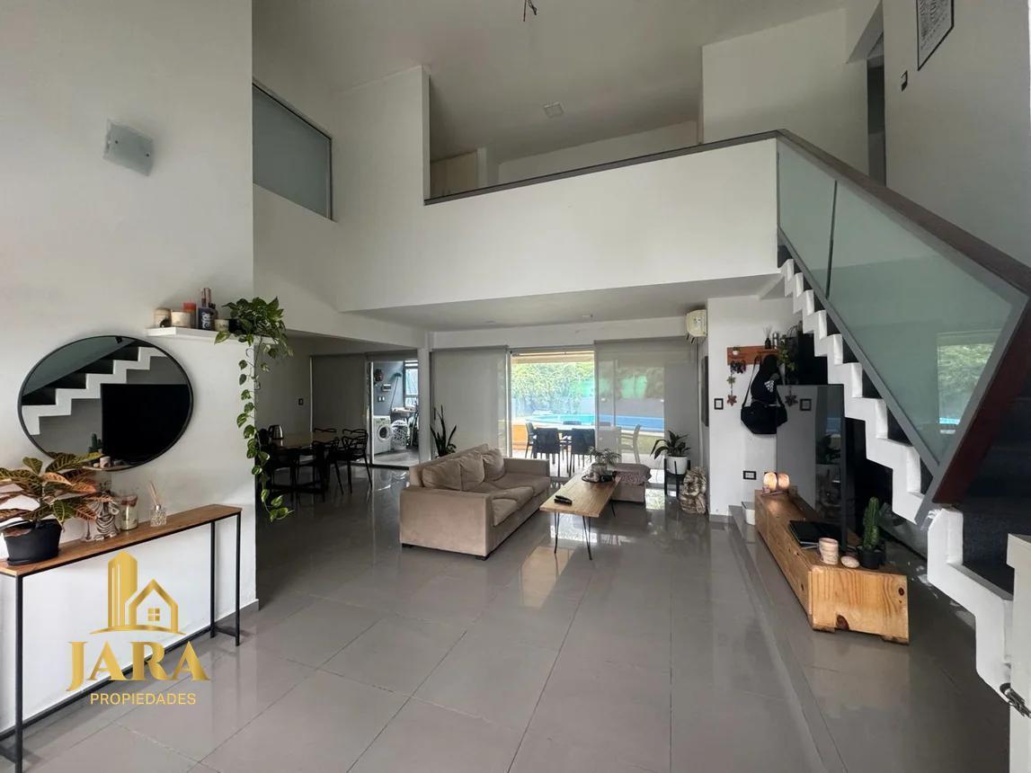 Foto de VENTA CASA 4 AMB CON PILETA EL CARMENCITO, imagen 2