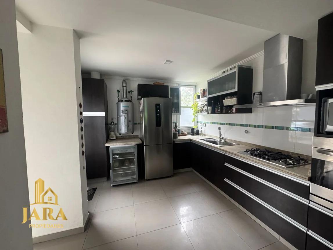Foto de VENTA CASA 4 AMB CON PILETA EL CARMENCITO, imagen 5