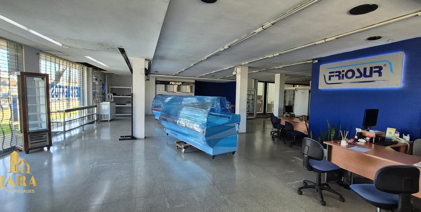 Foto de VENTA LOCAL 365 M2 - 2 PISOS - QUILMES, imagen 4