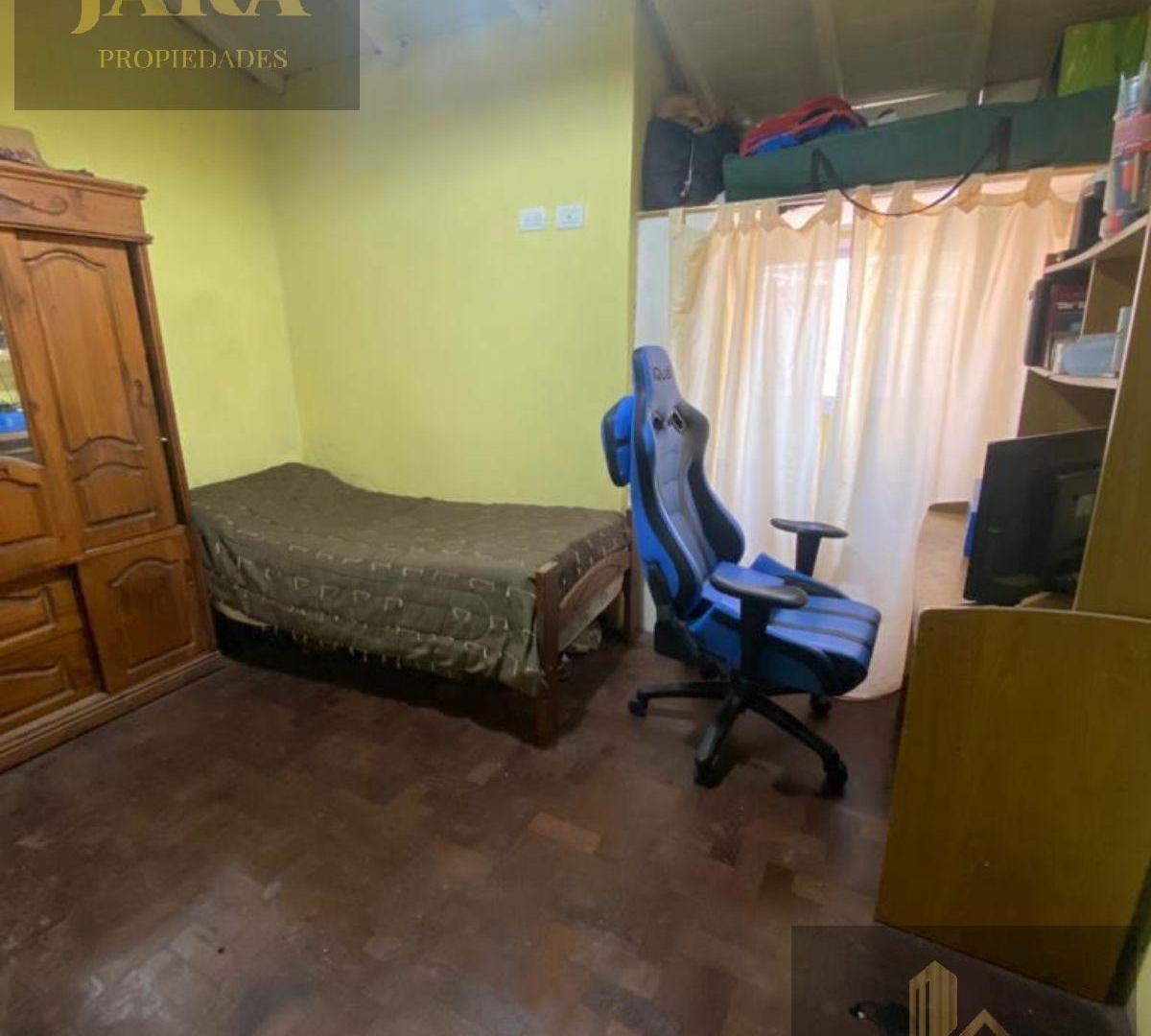 Foto de Venta Casa ezpeleta con pileta y parque apto crédito, imagen 4