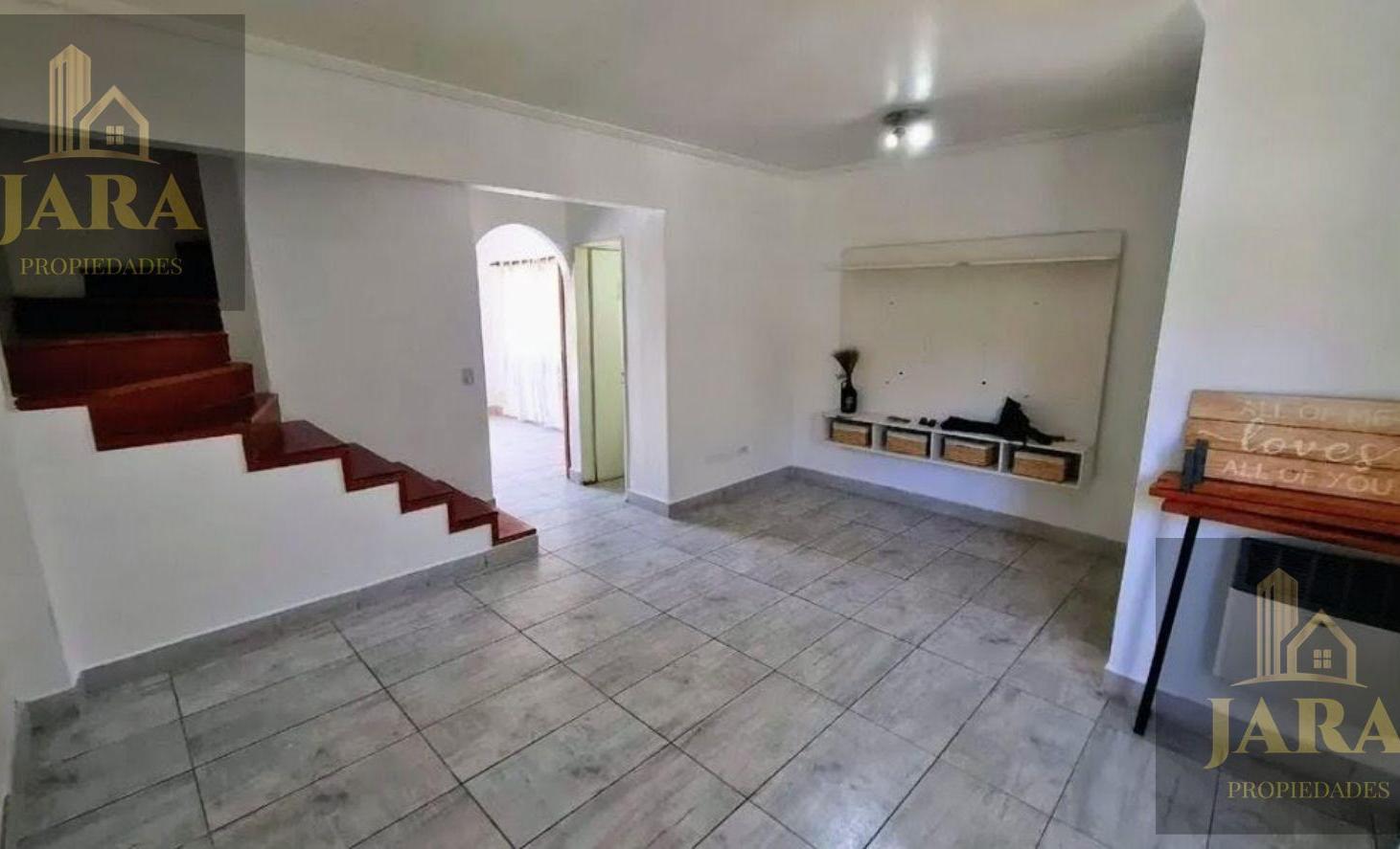 Foto de Casa venta Quilmes duplex con piscina financiación, imagen 2