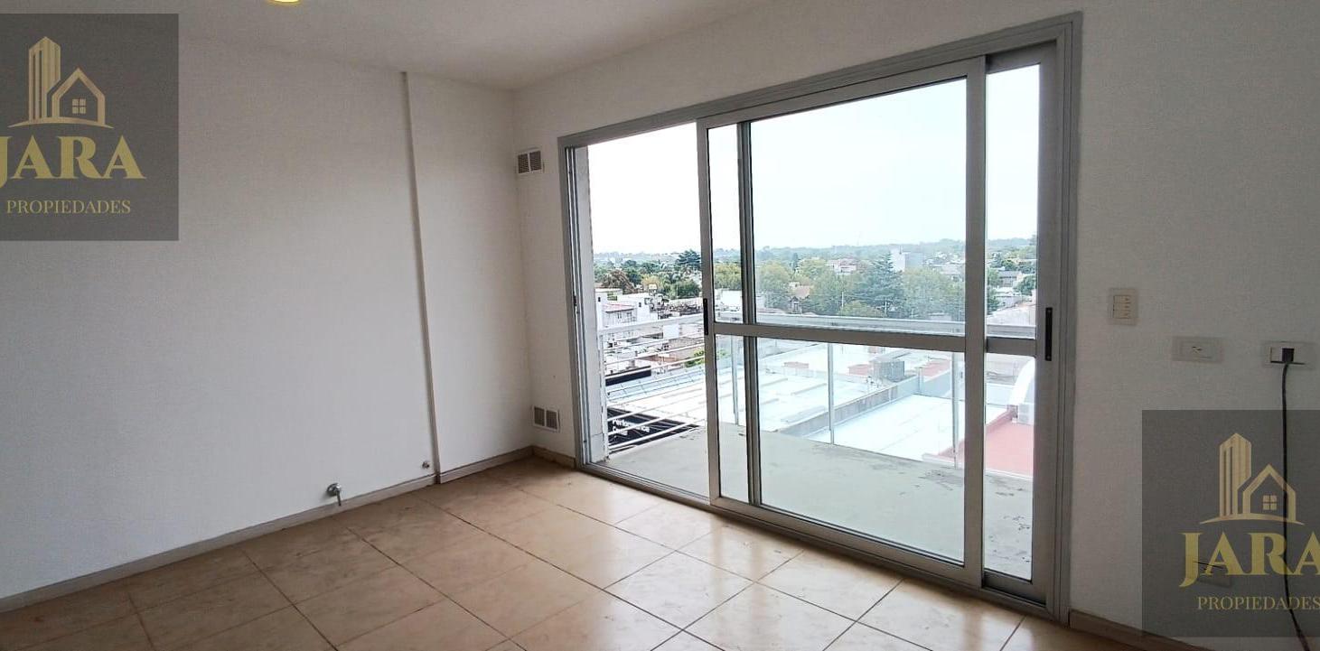 Foto de VENTA DEPARTAMENTO 2 AMBIENTES COCHERA BALCON QUILMES CENTRO, imagen 4