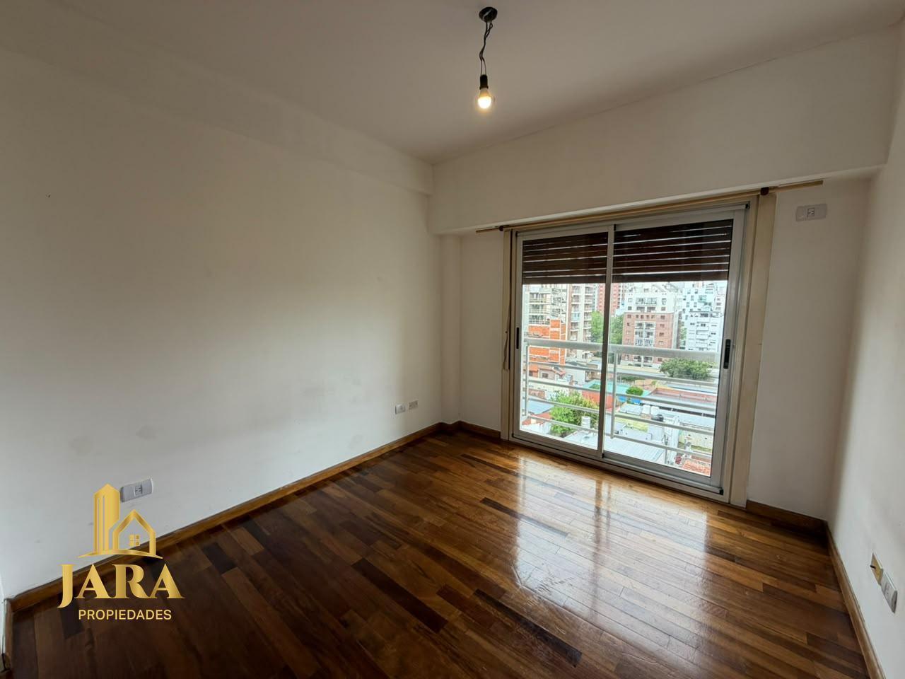 Foto de VENTA Dpto dos ambientes con BALCON DOBLE QUILMES CENTRO, imagen 3
