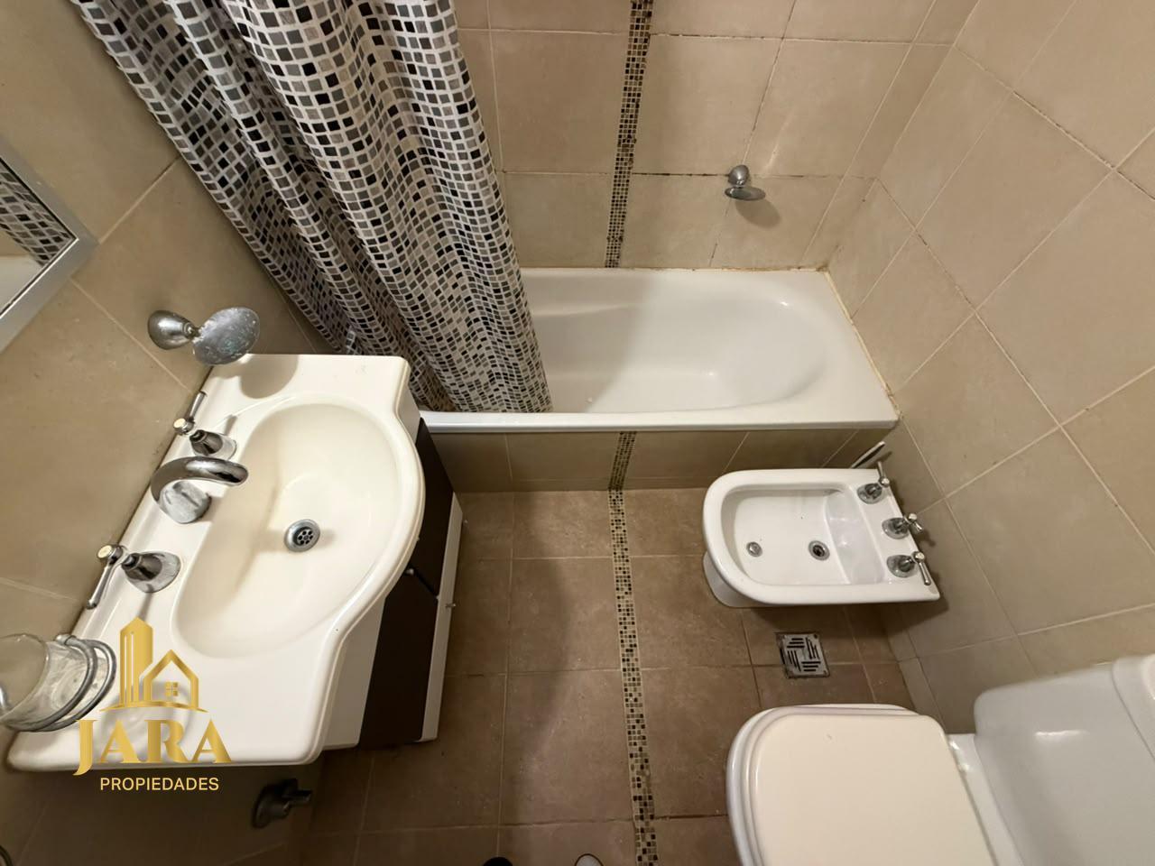 Foto de VENTA Dpto dos ambientes con BALCON DOBLE QUILMES CENTRO, imagen 4