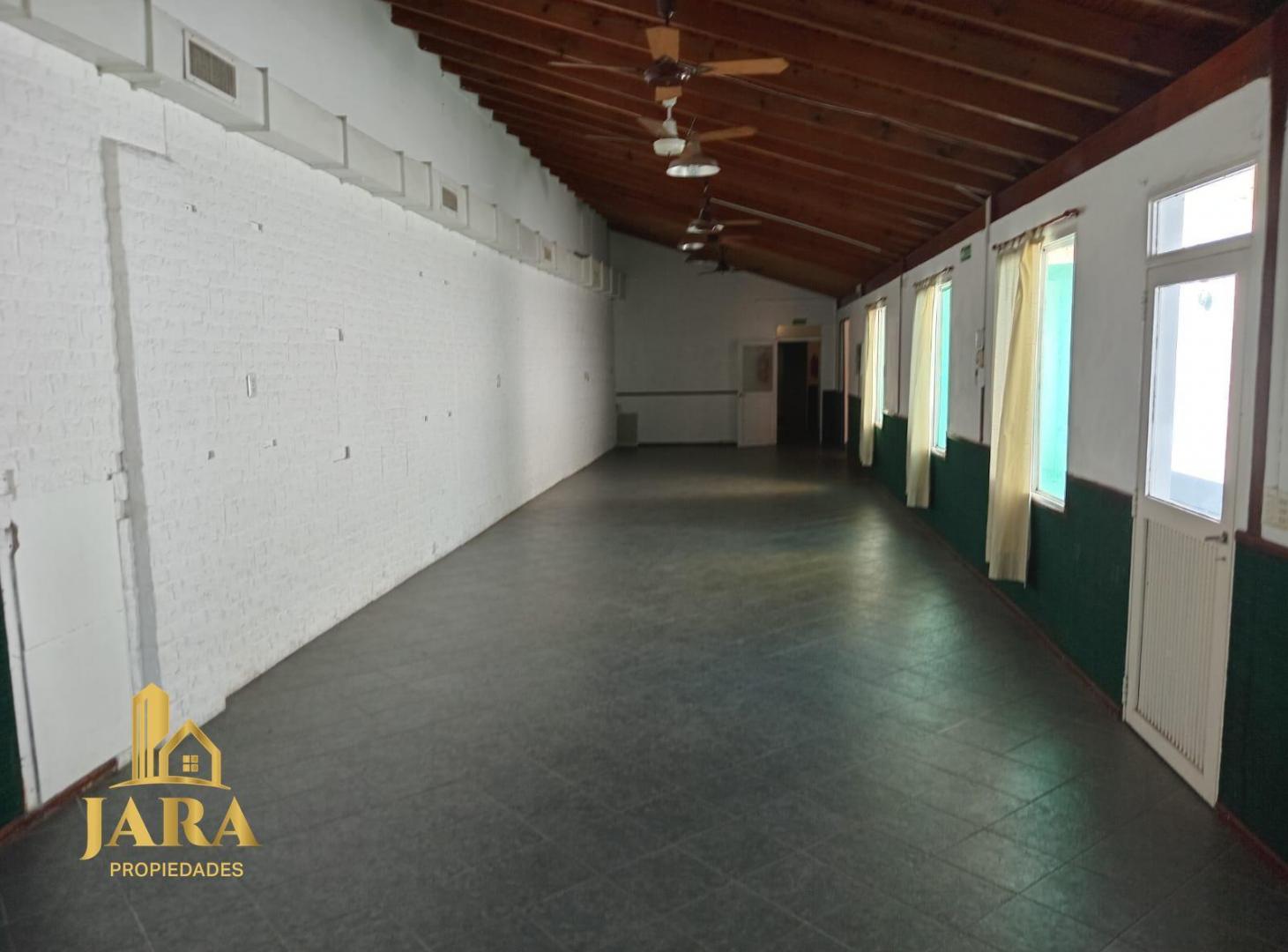 Foto de VENTA y ALQUILER EXCLUSIVO LOCAL COMERCIAL EN BERNAL CENTRO - 250 M2, imagen 4
