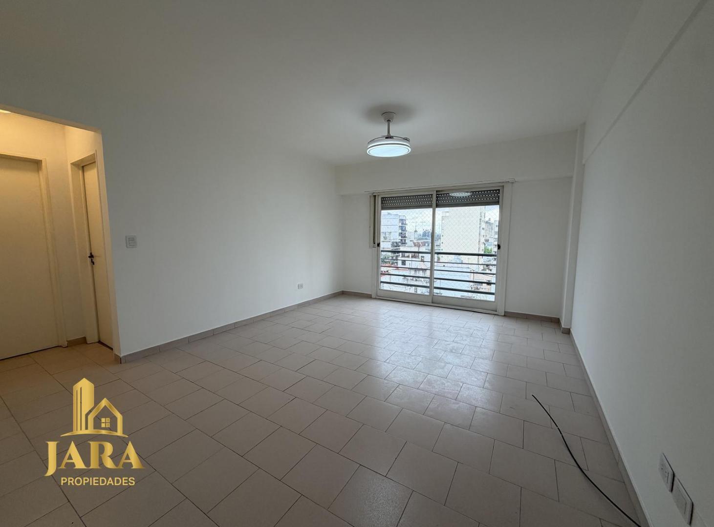 Foto de VENTA DEPTO 2 AMBIENTES CON COCHERA SUBTERRANEA - AVELLANEDA, imagen 2