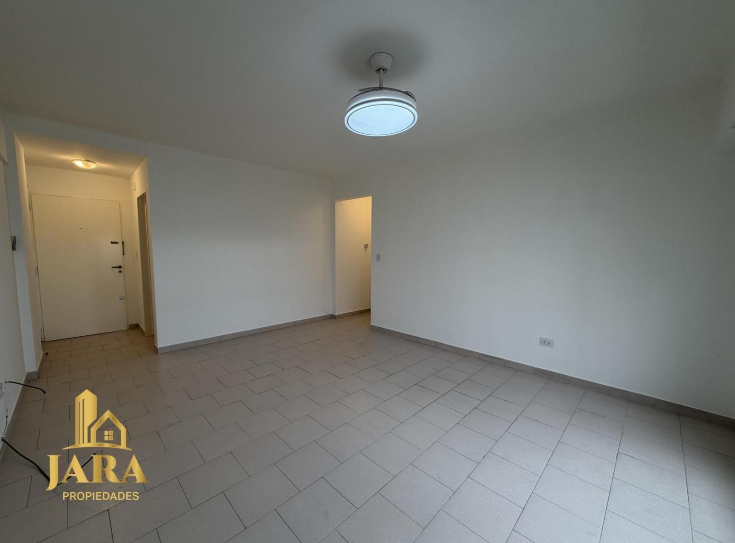 Foto de VENTA DEPTO 2 AMBIENTES CON COCHERA SUBTERRANEA - AVELLANEDA, imagen 1