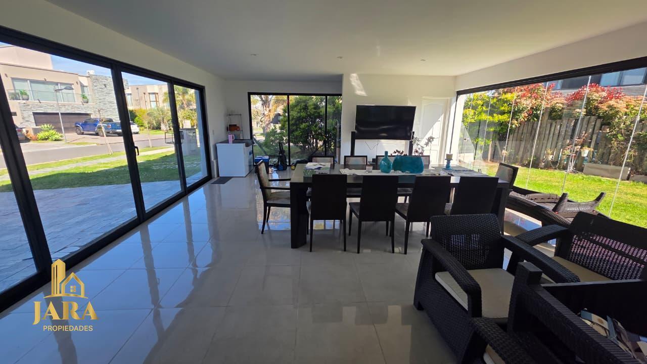 Foto de ALQUILER CASA 6 AMBIENTES, PILETA, PARRILLA, GALERIA Y AMPLIOS, imagen 4