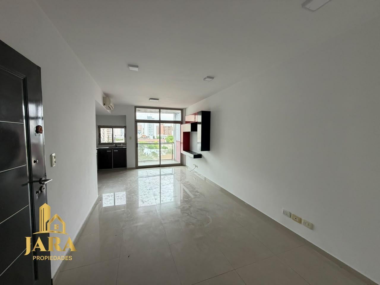 Foto de VENTA DEPTO 2 AMBIENTES EN QUILMES CENTRO CON COCHERA CUBIERTA Y BALCON, imagen 1