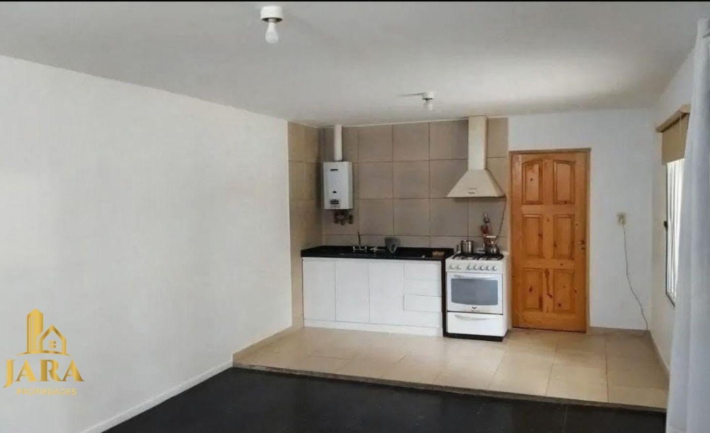 Foto de Venta casa Quilmes 4 dormitorios y gran lote apto crédito, imagen 4
