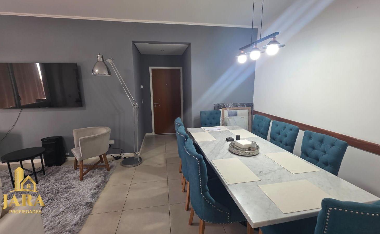Foto de Venta departamento 3 amb en PLANTA BAJA AMOBLADO con PATIO, COCHERA Y, imagen 2