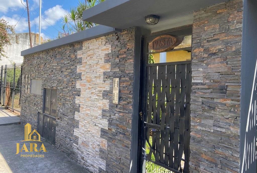 Foto de Venta duplex 3 ambientes en Berazategui centro , con cochera., imagen 3