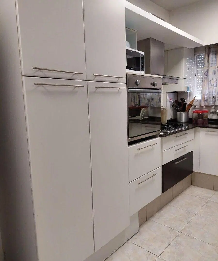 DEPARTAMENTO DE CATEGORÍA CON COCHERA Y BAULERA EN CENTRO 4