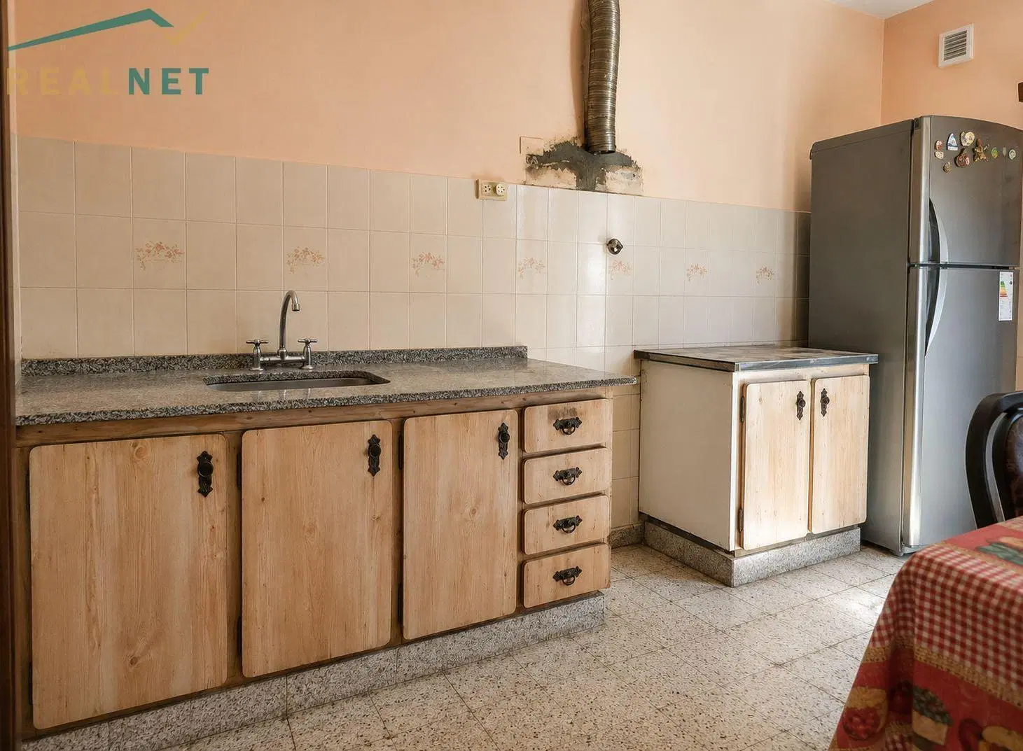 Casa 3 ambientes en venta con cochera y quincho en La Tablada 3