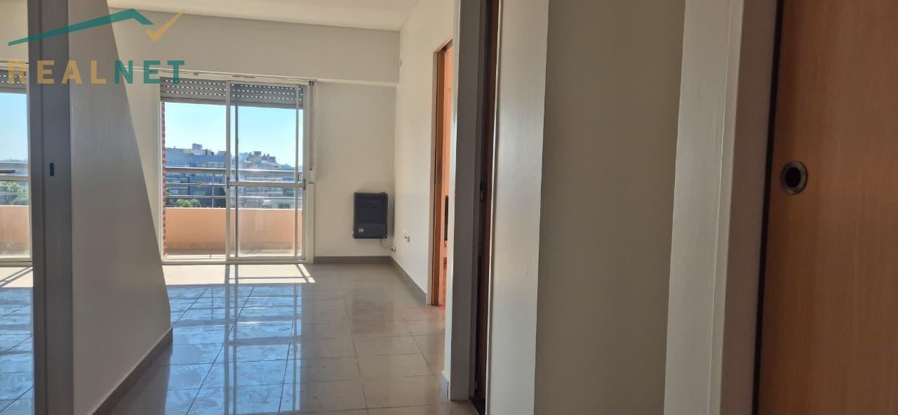 Foto de Departamento venta semipiso 2 amb toilette y cochera, imagen 4