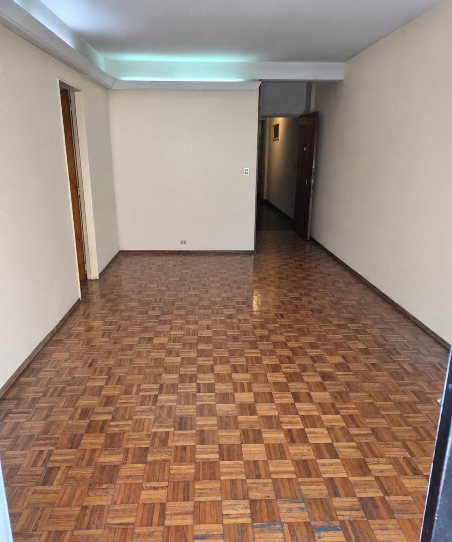 Departamento 3 ambientes en Venta | Belgrano C | con balcón, baulera y Cochera fija