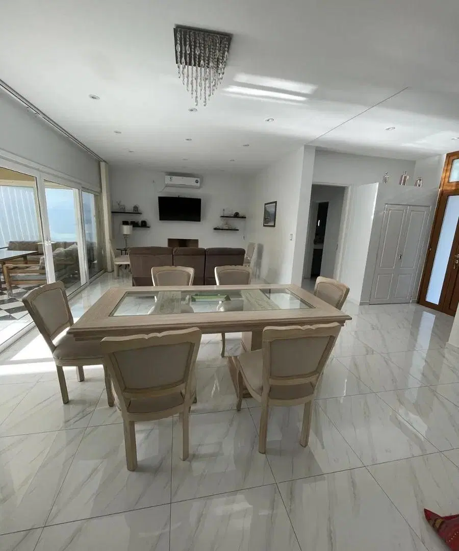 Casa de 6 ambientes en Venta | El Cantón Escobar  | Lote 830m2 | Excelentes terminaciones y Pileta 2