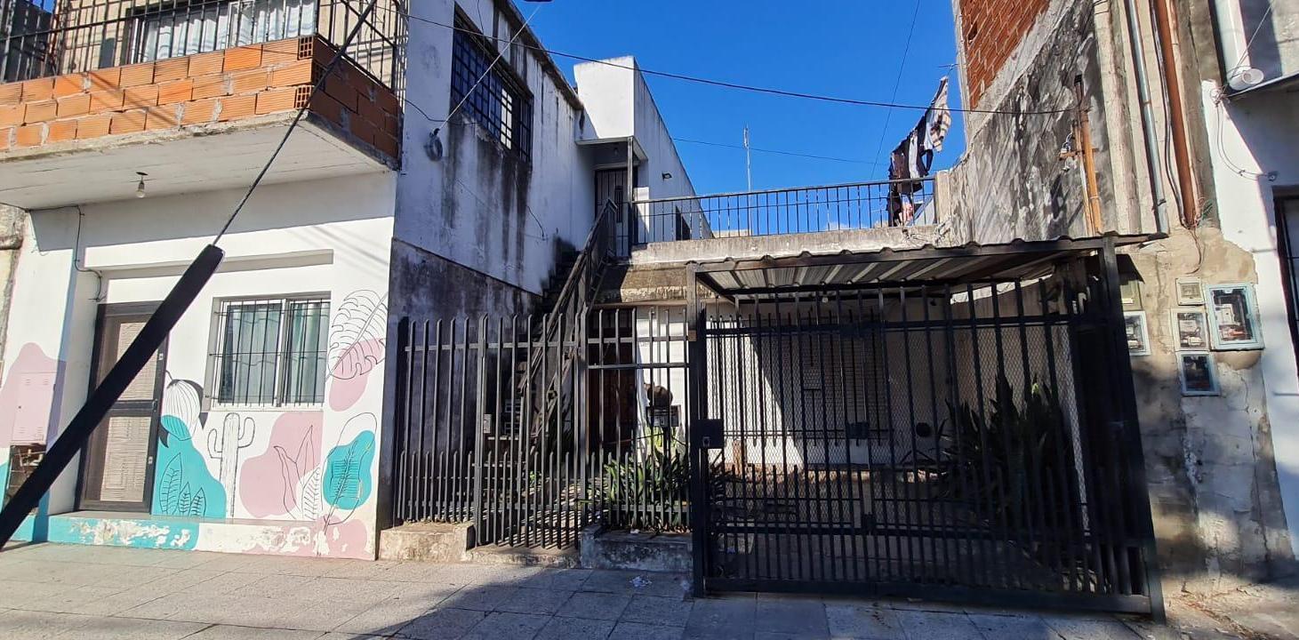 Foto de Casa Multifamiliar con Tres Unidades Funcionales | Ideal para Vivir e, imagen 3