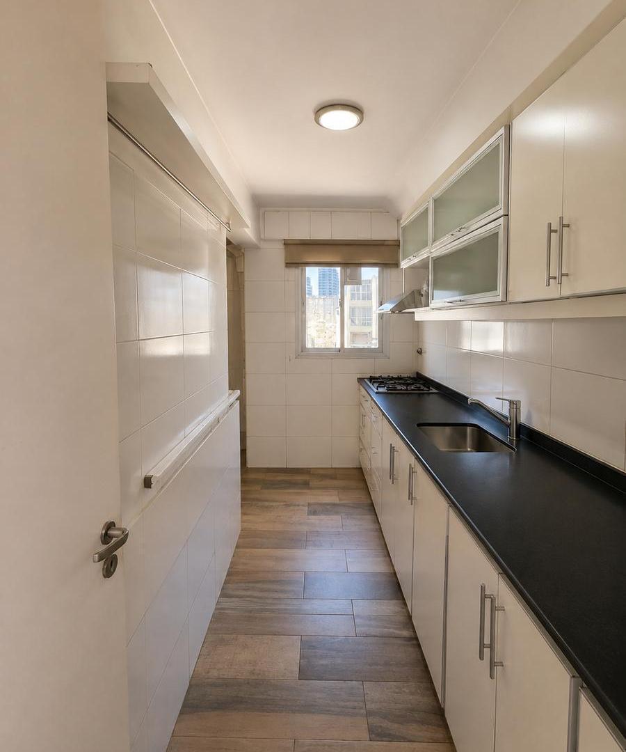 Foto de Departamento 3 ambientes | Belgrano C | Contrafrente con balcón, imagen 1