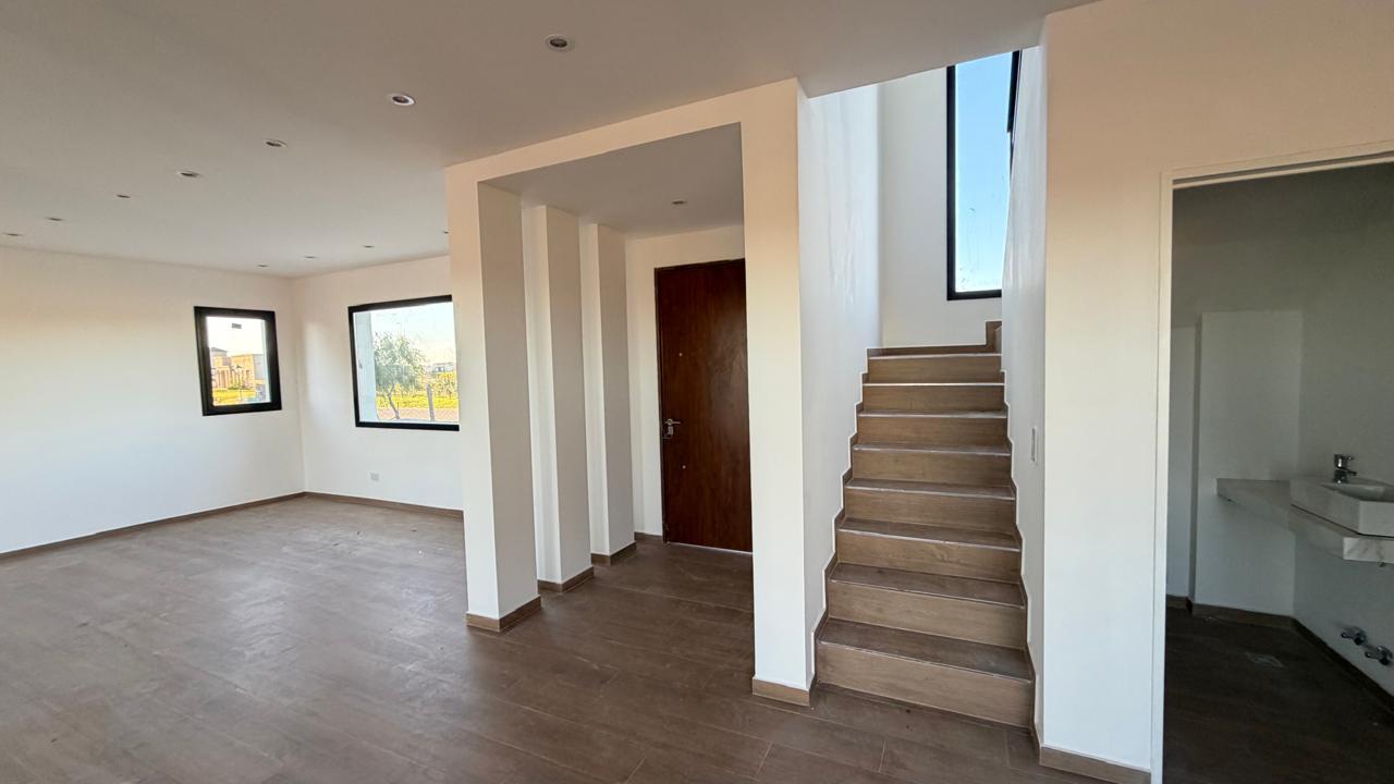 Foto de Casa en San Sebastián a Estrenar | en Venta Área 1 | Jardín con Pileta, imagen 1