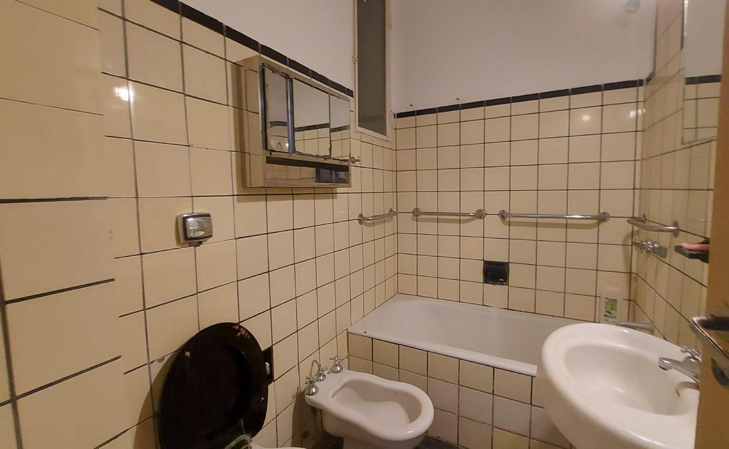 Foto de VENTA | DEPARTAMENTO DE 3 AMBIENTES AL FRENTE | SAN NICOLAS | EXCELENTE, imagen 5