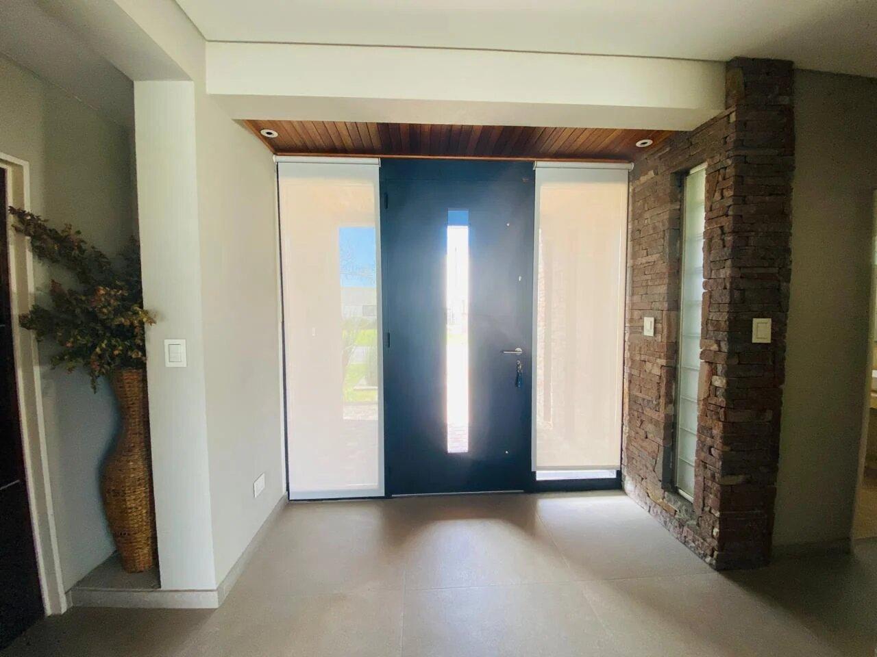Foto de Casa de 4 dormitorios y 5 baños | en Venta | con Pileta a la Laguna, imagen 4