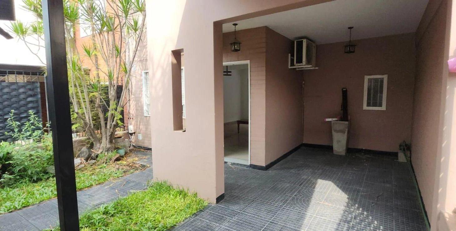 Foto de Casa en Ciudad Evita Barrio Democracia 3 dormitorios Pileta y jardín, imagen 1