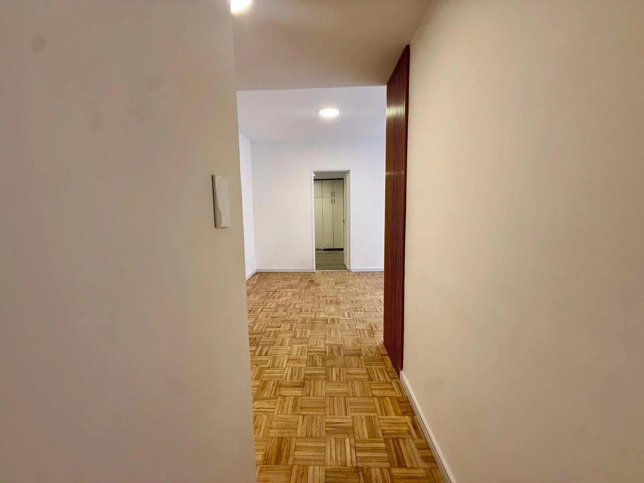 Foto de VENTA DEPARTAMENTO 3 TRES AMBIENTES ESCRITORIO DEPENDENCIA BAÑO TOILETE, imagen 3