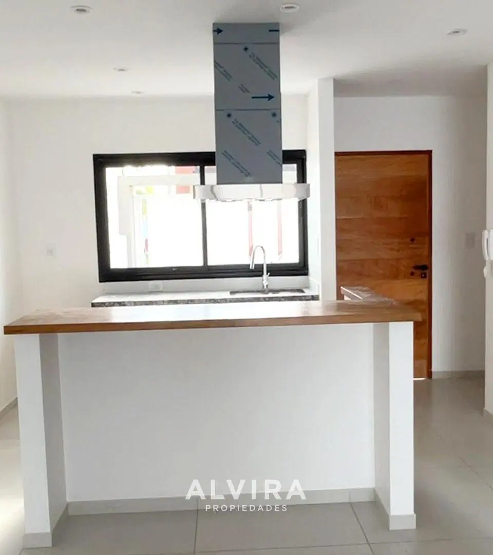 VENTA DUPLEX LA PLATA 3 DORMITORIOS Y PARQUE ESTRENAR 4