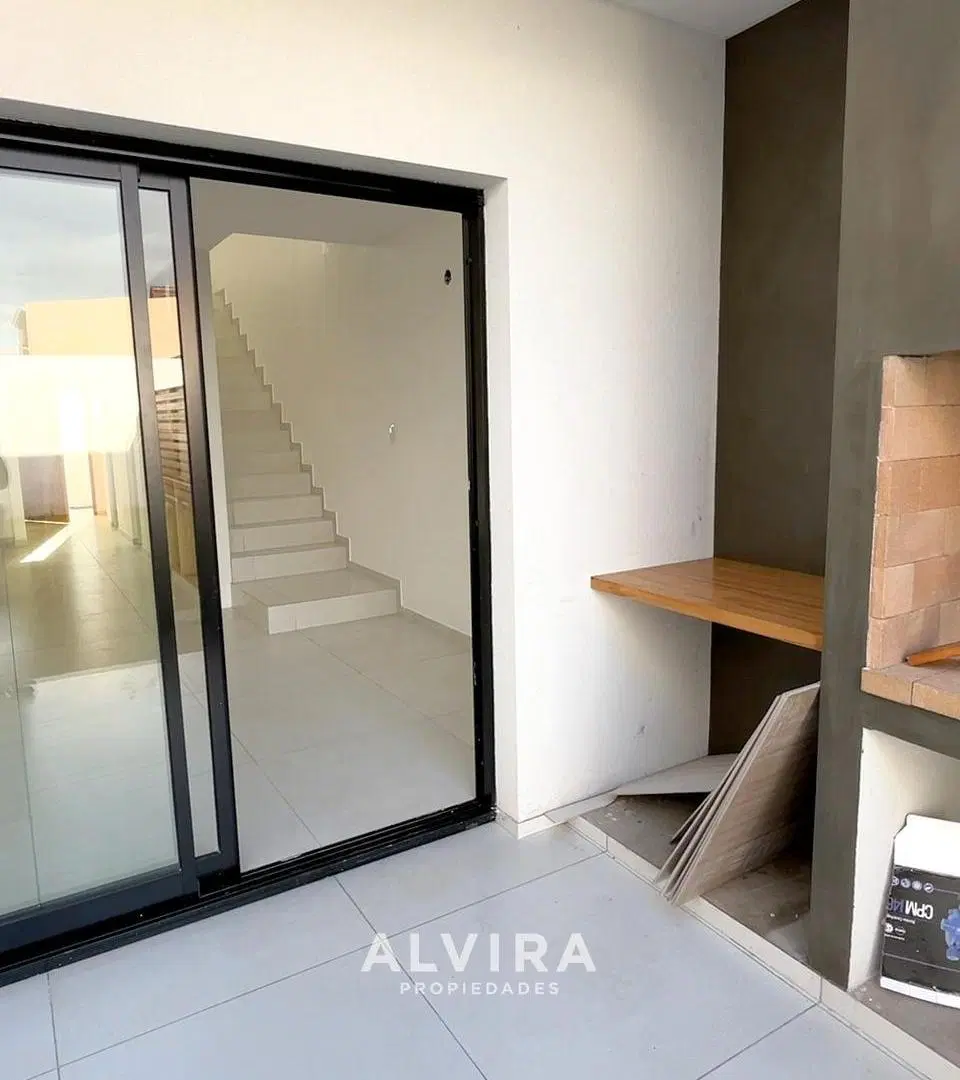VENTA DUPLEX LA PLATA 3 DORMITORIOS Y PARQUE ESTRENAR 3