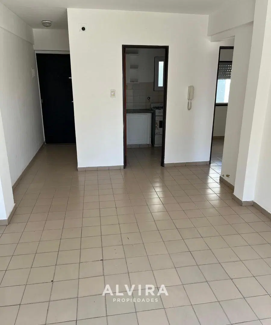 Venta Departamento 1 Dorm en la La Plata 3
