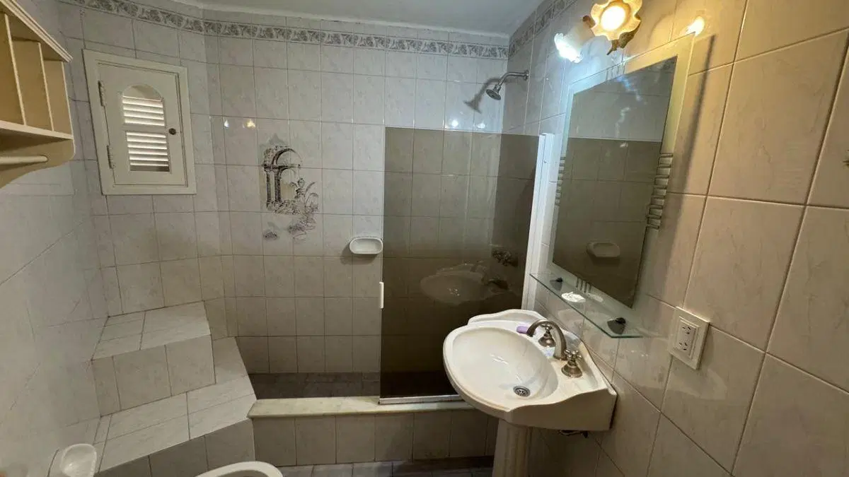 ALQUILO hermosa casa ubicada en PARQUE CHACABUCO impecable ubicacion privilegiada 5