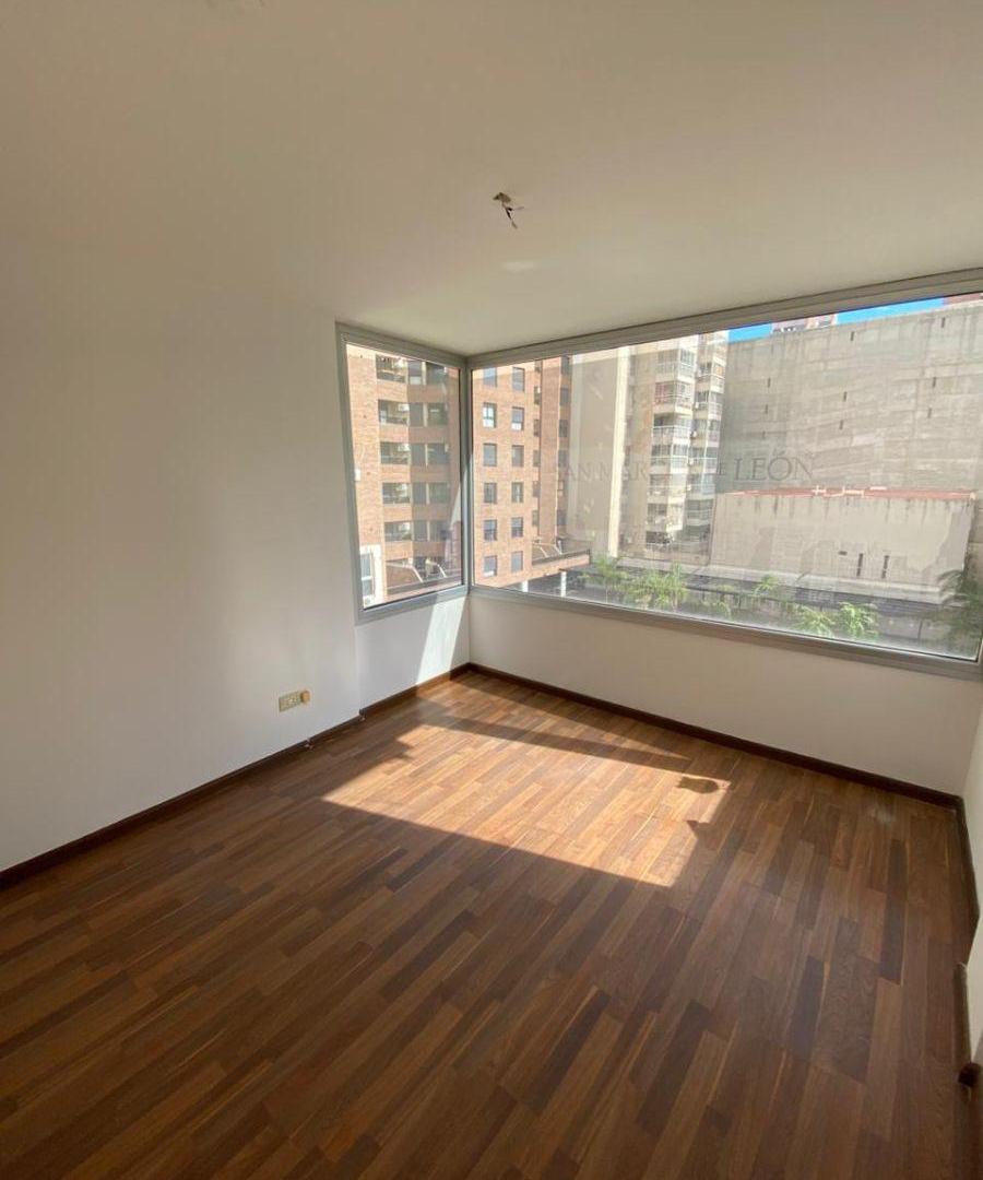 Foto de OPORTUNIDAD ESTRATÉGICA: VENTA OFICINAS DE CATEGORÍA A METROS DE, imagen 1