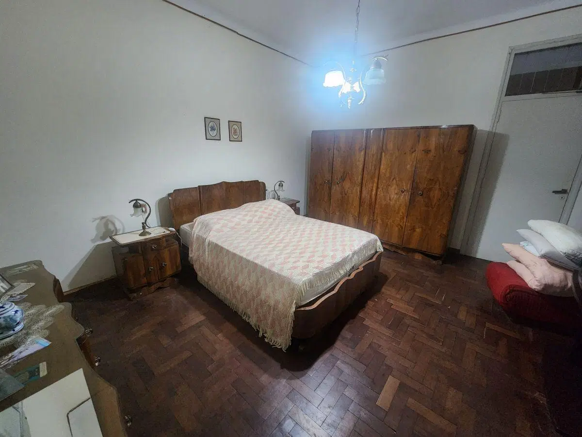 CASA EN VENTA EN ARROYITO – AMPLIO TERRENO Y GRAN POTENCIAL DE DESARROLLO 2