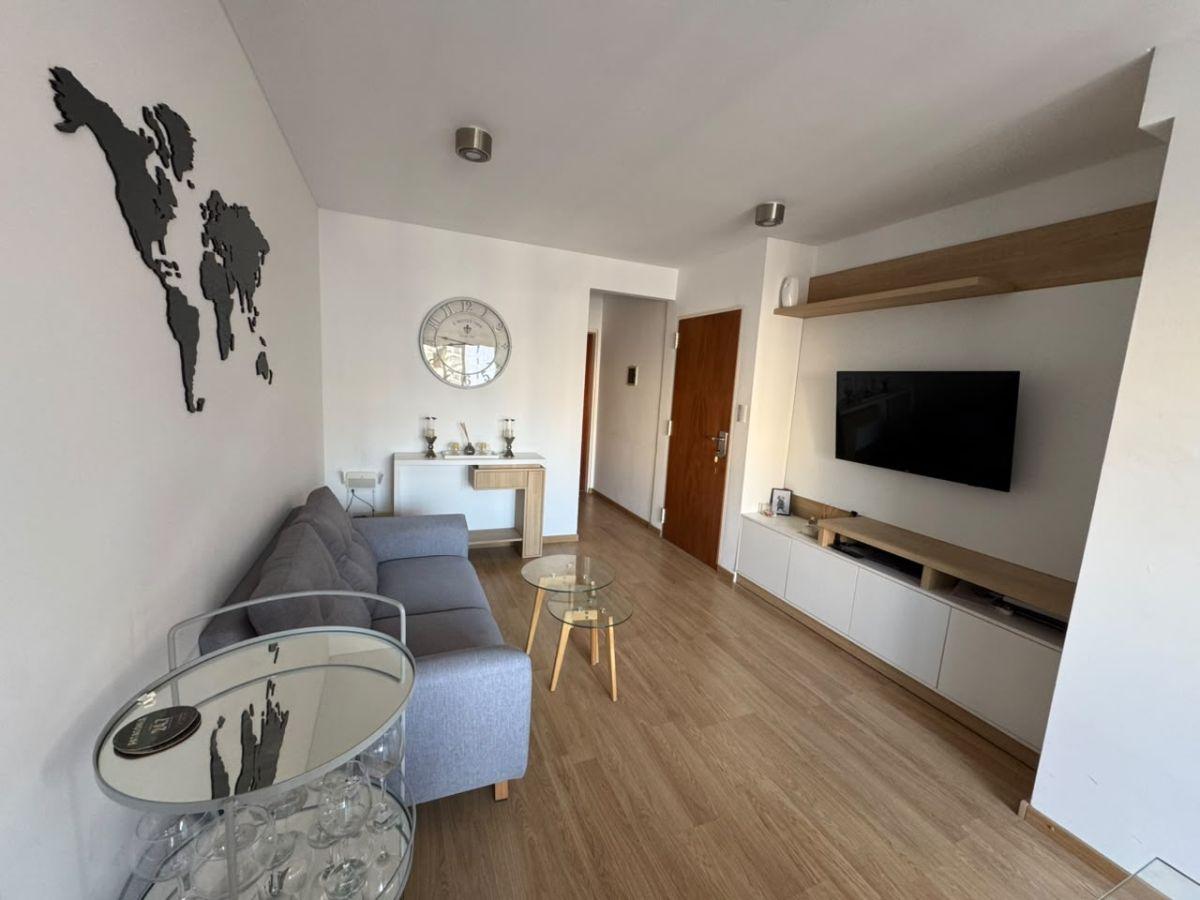 Foto de Semipiso de 1 dormitorio - AMOBLADO - Edificio con jacuzzi y parrillero, imagen 2