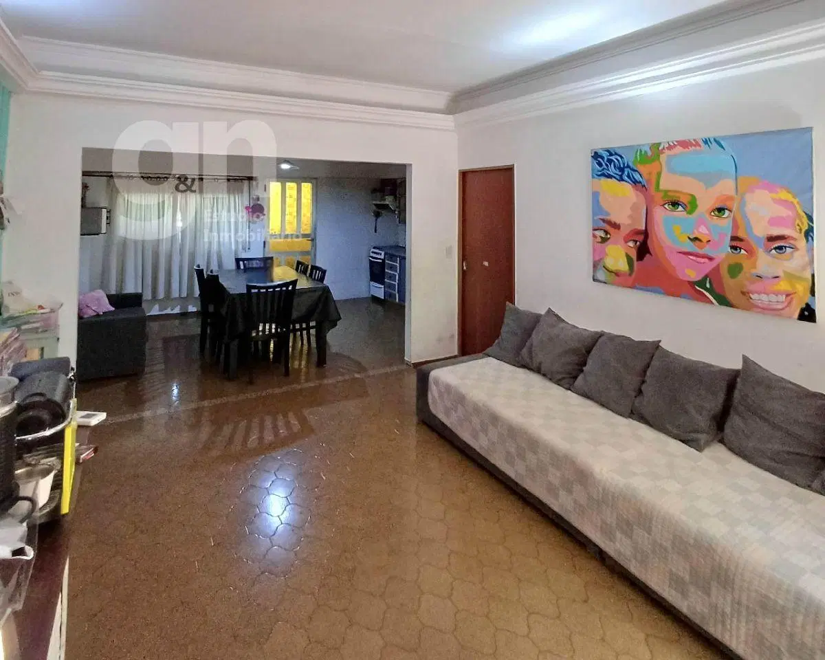 Casa Planta Alta 2 dormitorios, balcón, galería, terraza. 5