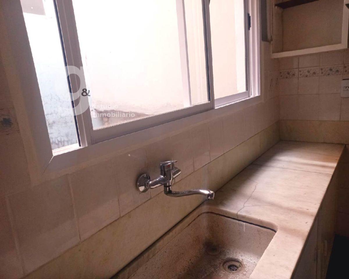Foto de Departamento (piso) con 2 dormitorios en alquiler en Centro sin expensas, imagen 3