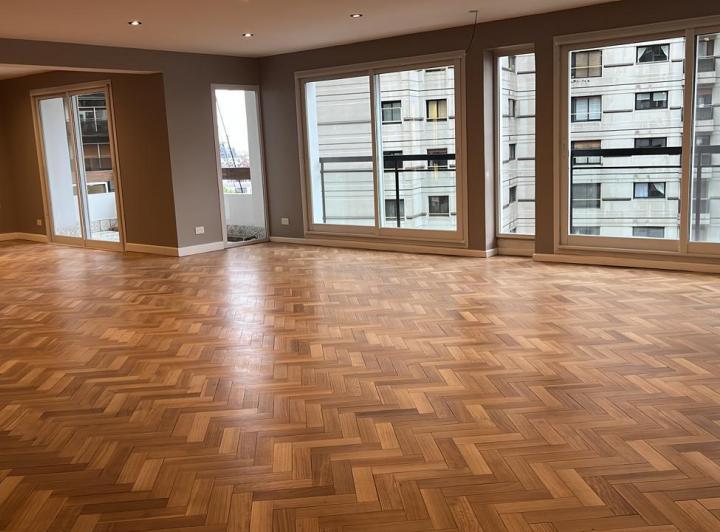 Dúplex, 4 Dorm., 340 m², Calle Arroyo. 3