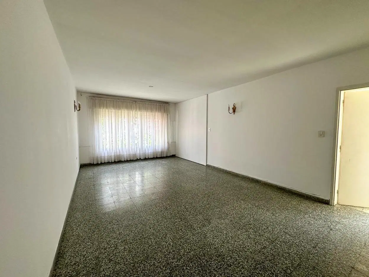 Gran propiedad ideal para oficinas en venta en barrio Centro 1