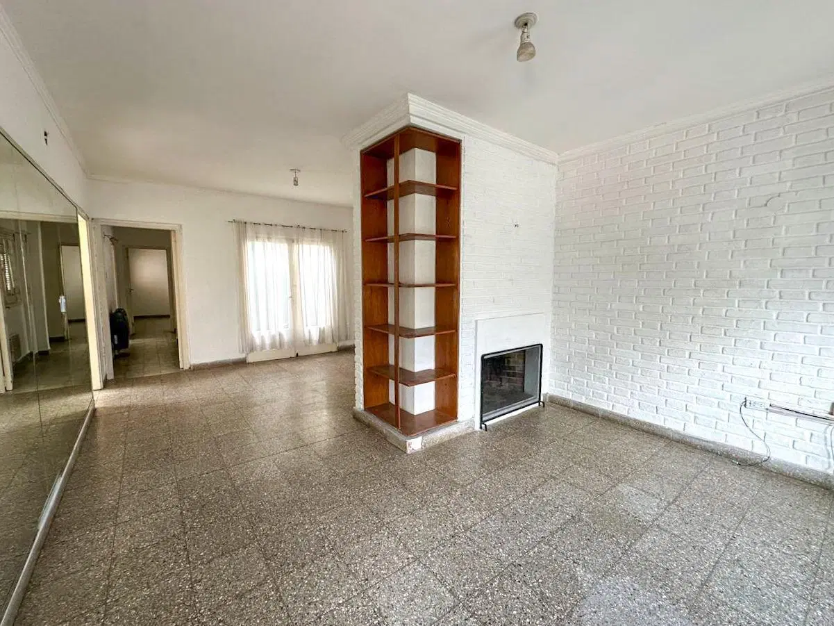 Gran propiedad ideal para oficinas en venta en barrio Centro 3