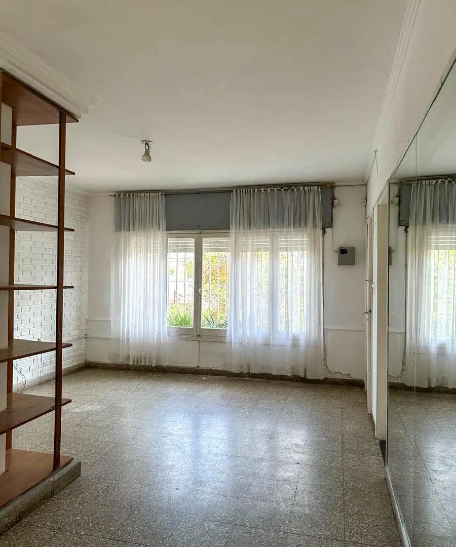 Gran propiedad ideal para oficinas en venta en barrio Centro 2