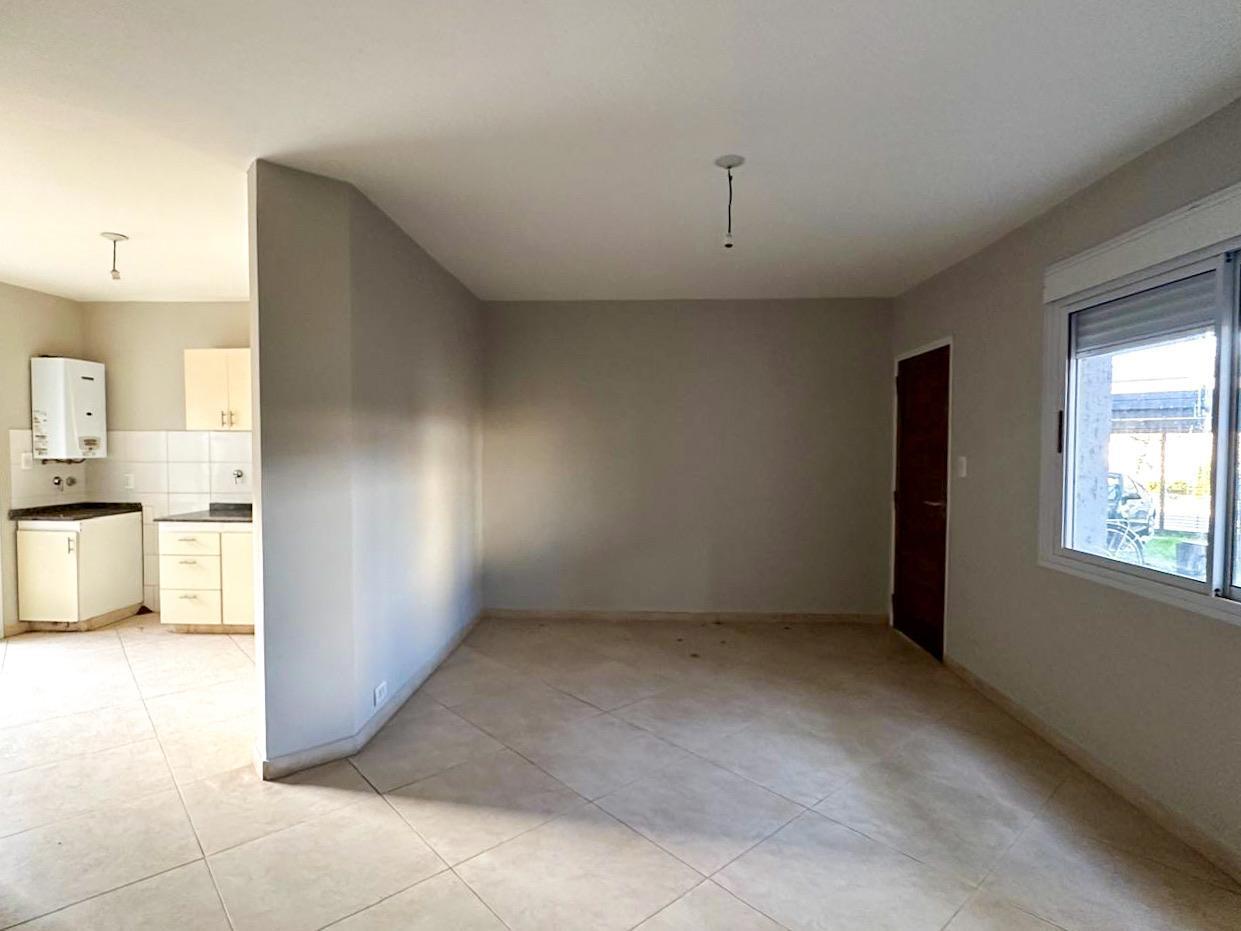 Foto de Departamento en planta baja con patio en barrio Madre Javier, imagen 2
