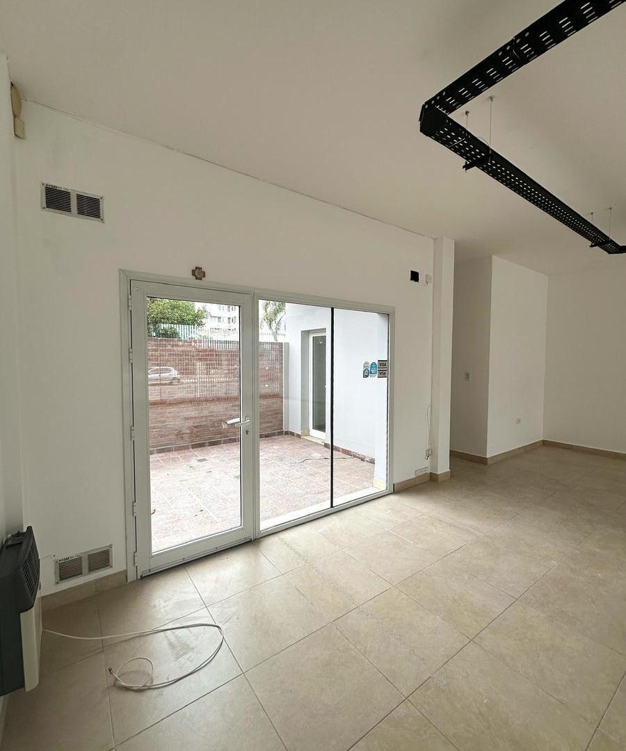 Foto de Local comercial sobre Bolivar, Río Tercero, imagen 5