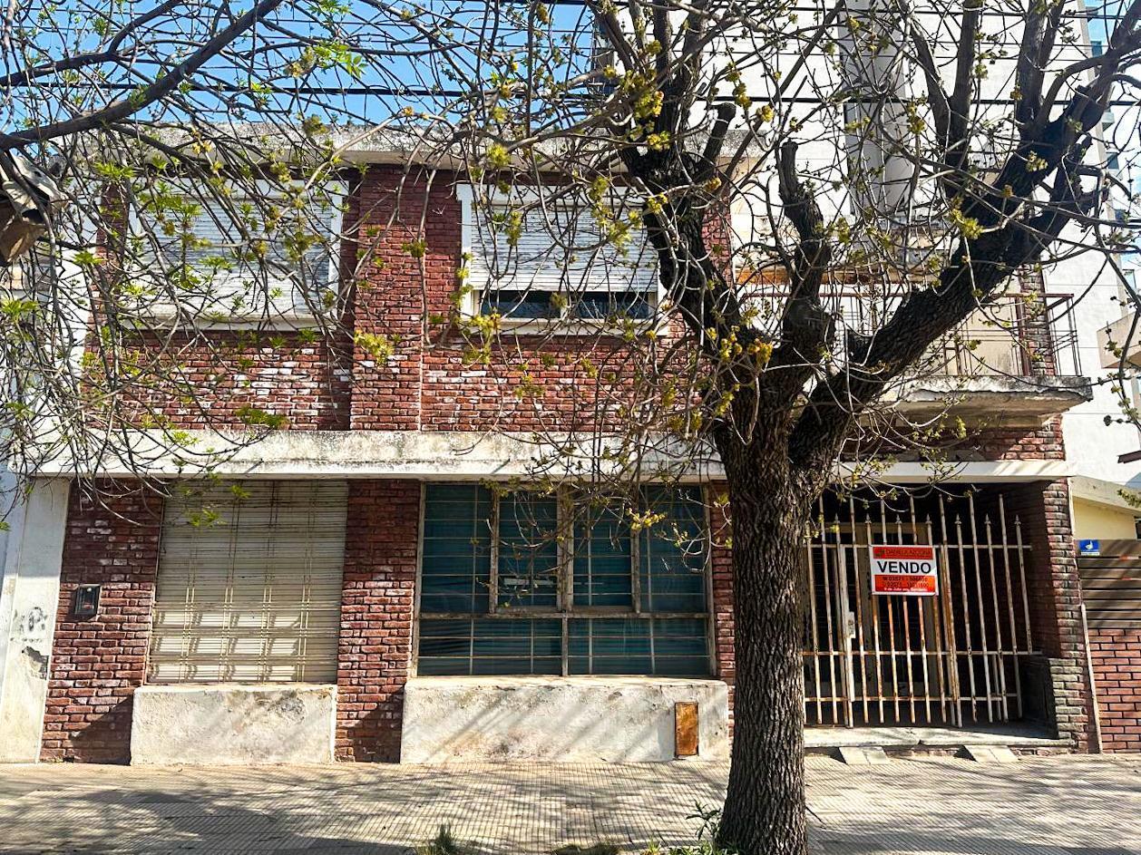Foto de Oportunidad de inversión: Casa en venta sobre General Paz, imagen 3